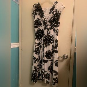Evan picone black and white floral dress